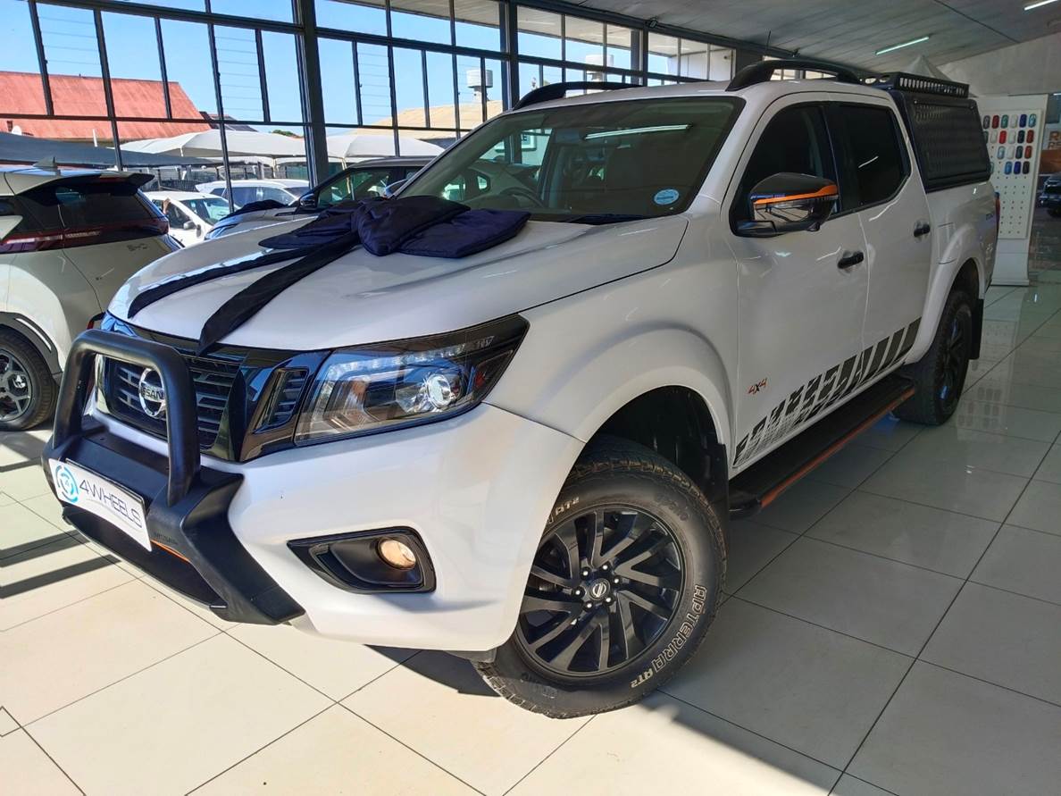 2020 Nissan Navara 2.3D Stealth Double Cab 4×4 Auto