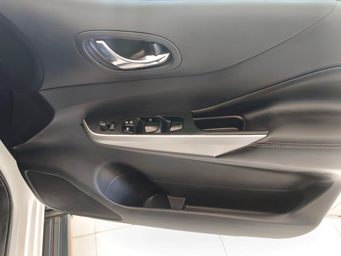 2020 Nissan Navara 2.3D Stealth Double Cab 4×4 Auto