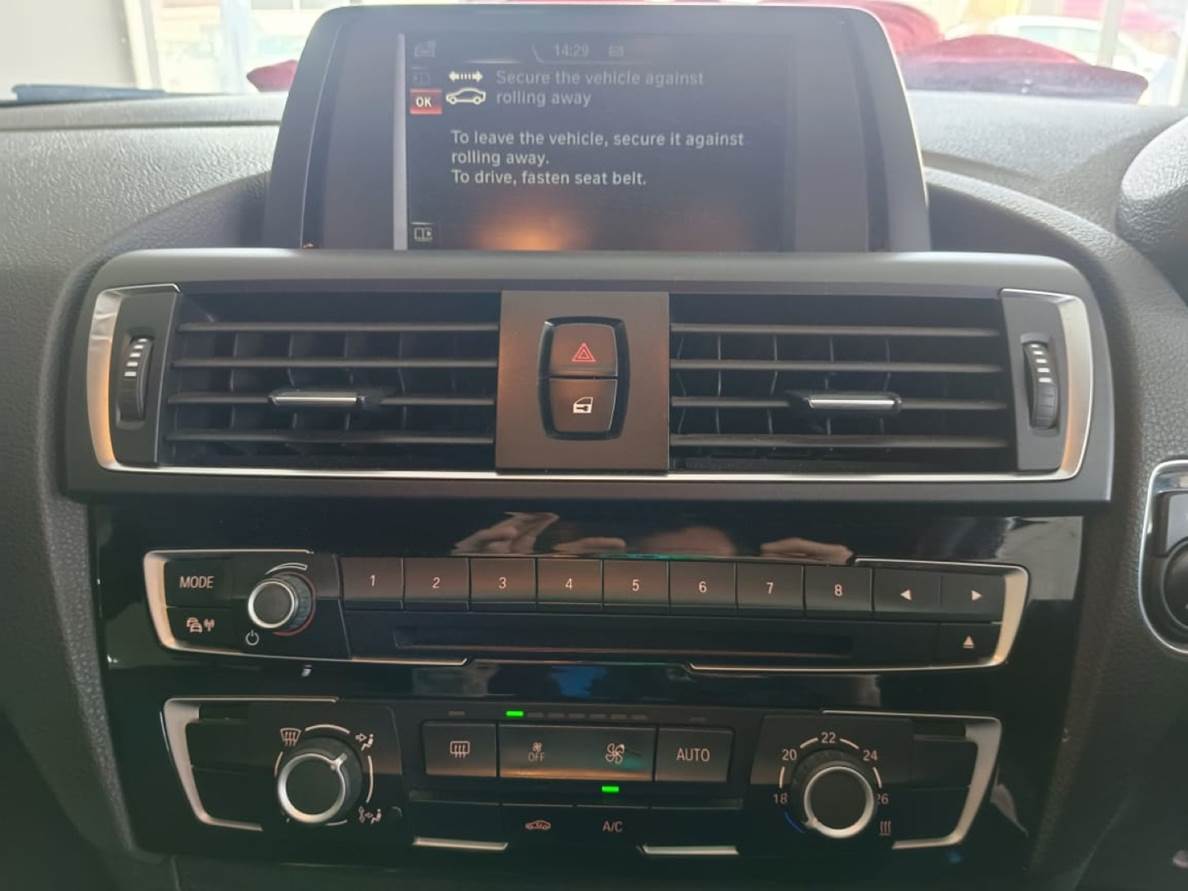 2015 BMW 118i (F20) 5 Door Steptronic