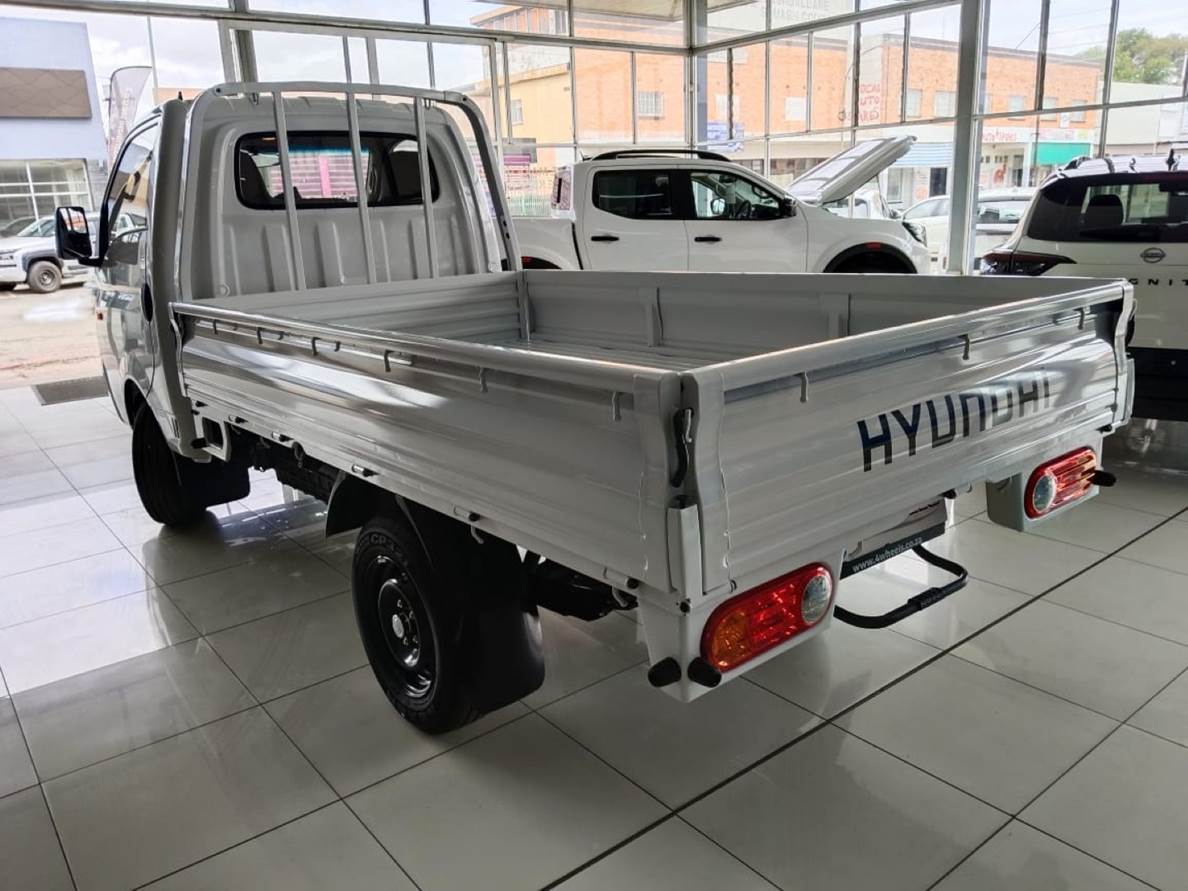 2026 Hyundai H100 2.6 D Euro II Dropside Aircon