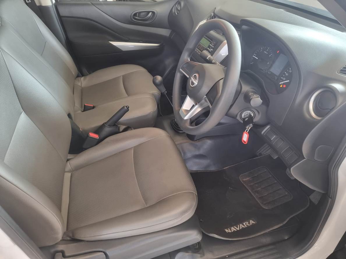 2025 Nissan Navara 2.5 DDTi XE