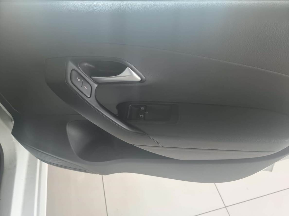 2024 Volkswagen (VW) Polo Vivo 1.6 Life Tip 5 Door