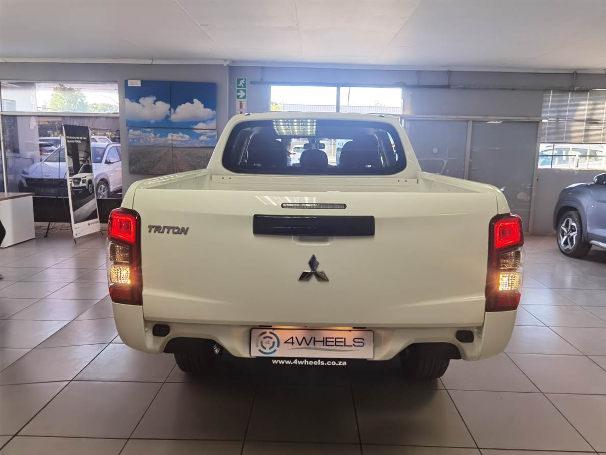 2023 Mitsubishi Triton 2.4Di-GL Double Cab