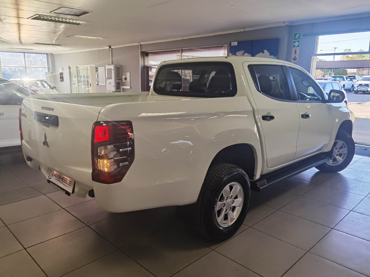 2023 Mitsubishi Triton 2.4Di-GL Double Cab