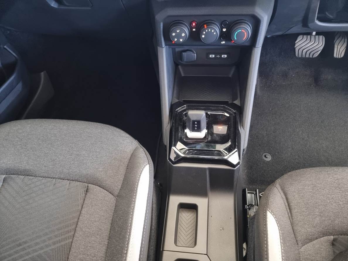 2026 Nissan Tekton 1.3T Visia DCT